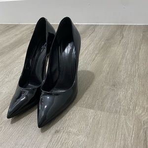 Louis Vuitton Patent Leather Pumps
